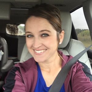 Meet your Posher, Holly